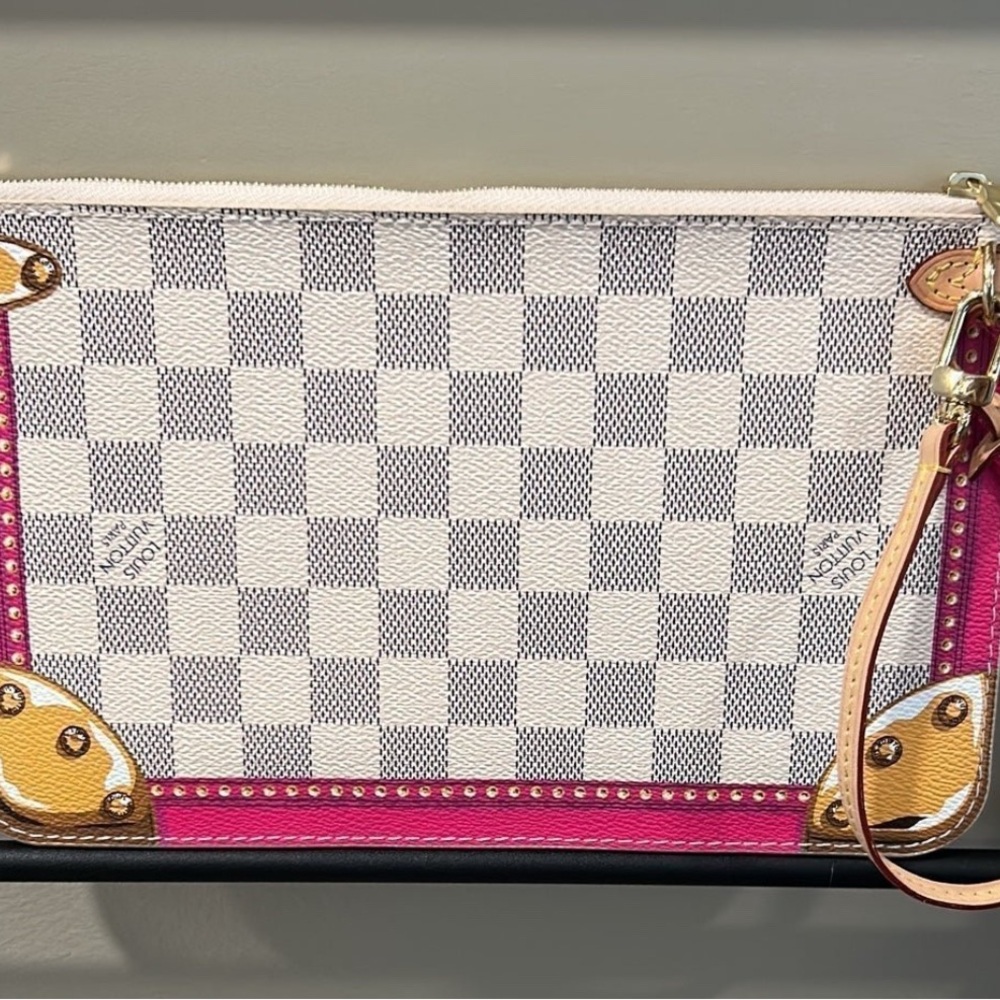 Louis Vuitton Neverfull Limited Edition Damier azur Miami Pochette.